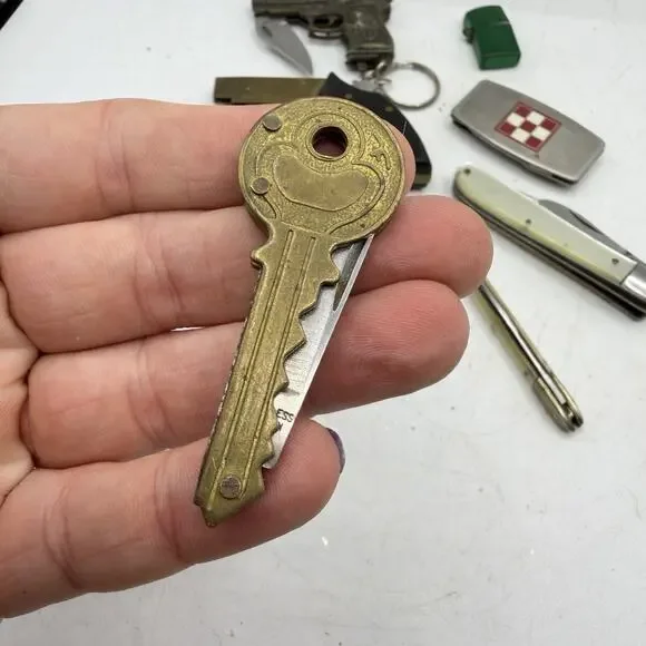 vintage Novelty Pocket Knife Knives Devil Girl Scout Gun Mini Revolver Purina - Picture 5 of 16